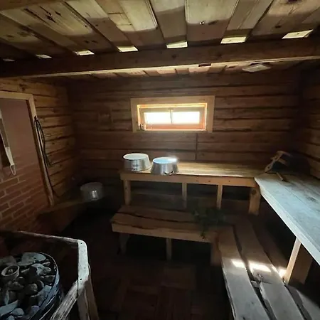 Rotu Saunamaja * Leeskopa